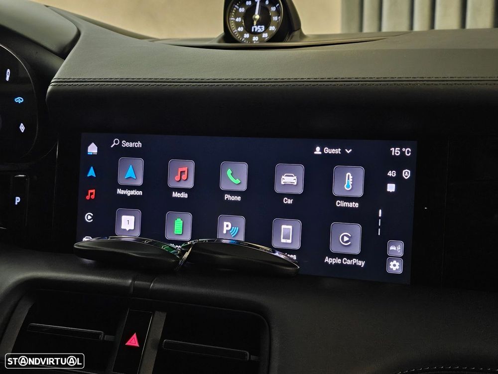 Porsche Taycan Cross Turismo 4 - 17