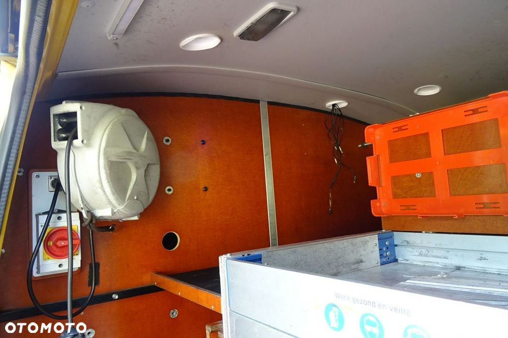 Volkswagen Transporter 2.0 TDI manual furgon serwisówka Sprowadzony - 17