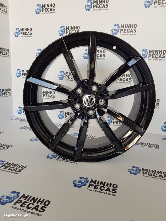 Jantes Golf R em 17 Gloss Black - 8