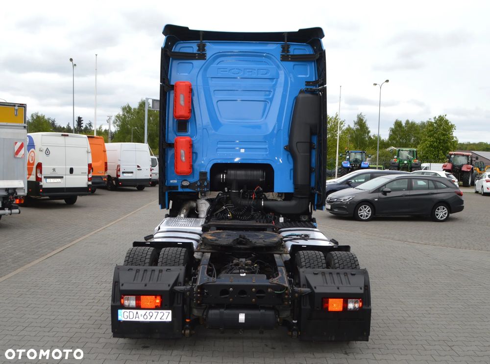 Ford F-MAX - 5