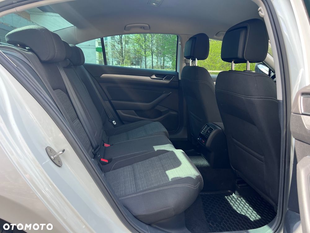 Volkswagen Passat 2.0 TSI Business DSG - 14