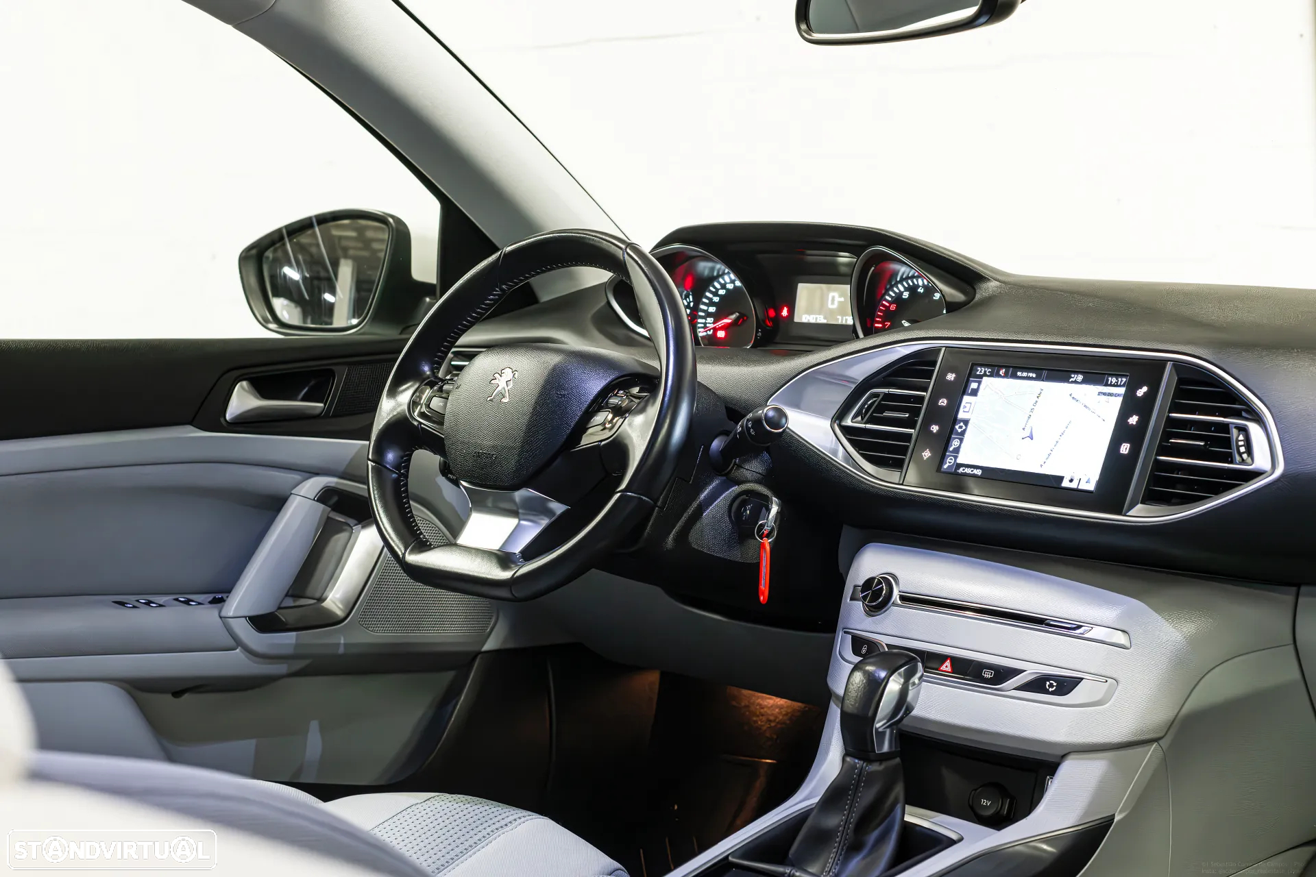 Peugeot 308 SW 1.2 PureTech Allure EAT6 - 12