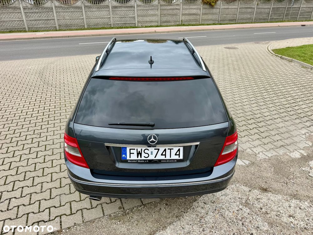 Mercedes-Benz Klasa C 250 CGI T Automatik BlueEFFICIENCY Avantgarde - 18