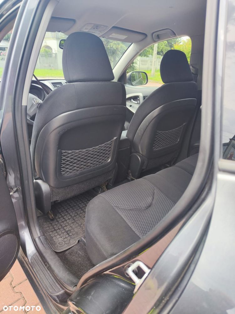 Toyota RAV4 2.2 D-4D 4x2 - 11