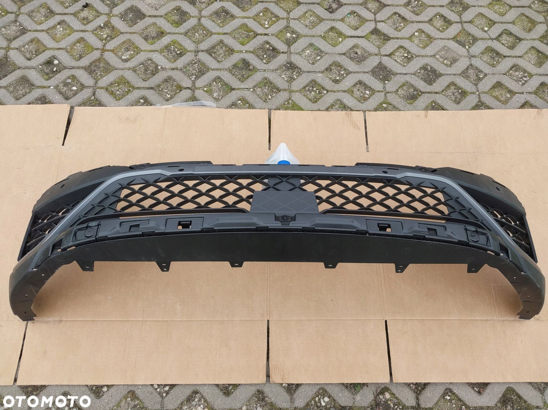 KRATKA ZDERZAK RENAULT CAPTUR II RS LINE NOWA - 1