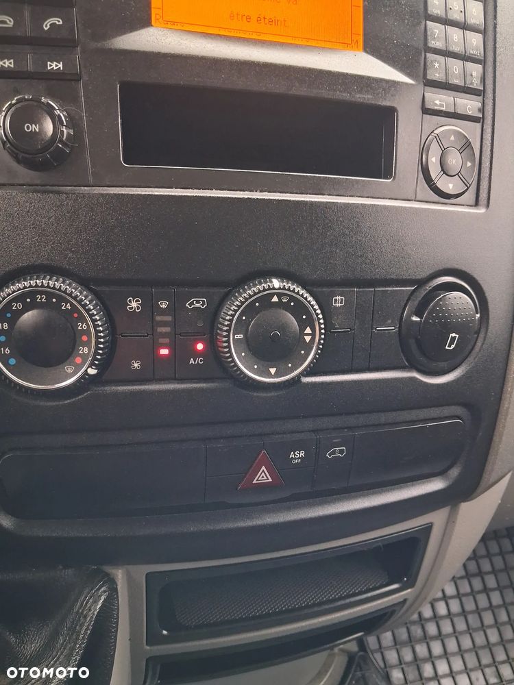 Mercedes-Benz Sprinter - 21