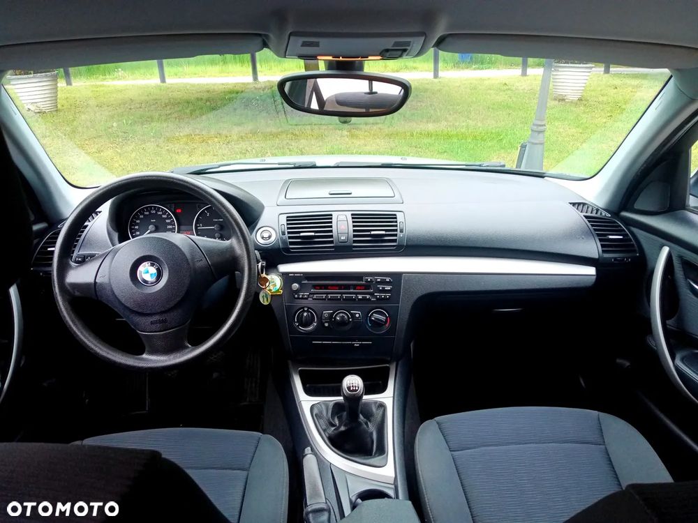 BMW Seria 1 116d DPF Edition Sport - 11