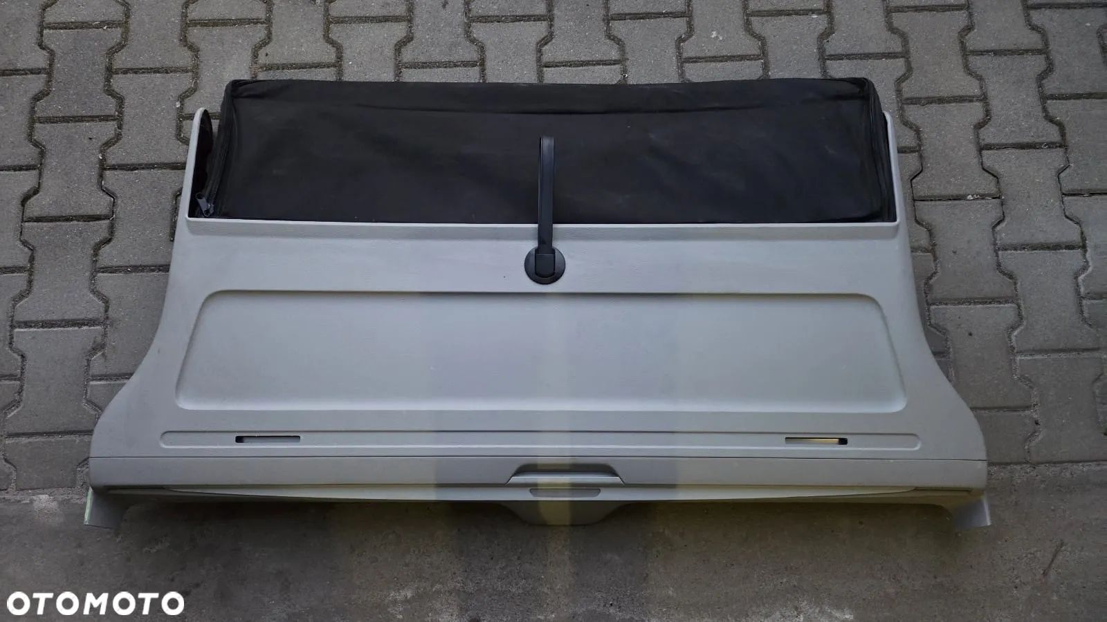VW T6 MULTIVAN CALIFORNIA SCHOWEK NA KRZESŁA ROLETA TAPICERKA KLAPY TYŁ 7E7867602K 7E7867602 - 1