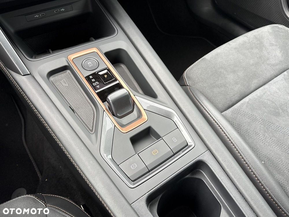 Cupra Leon 1.5 eTSI DSG - 22