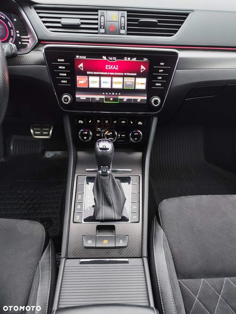 Skoda Superb 2.0 TSI 4x4 Sportline DSG - 16