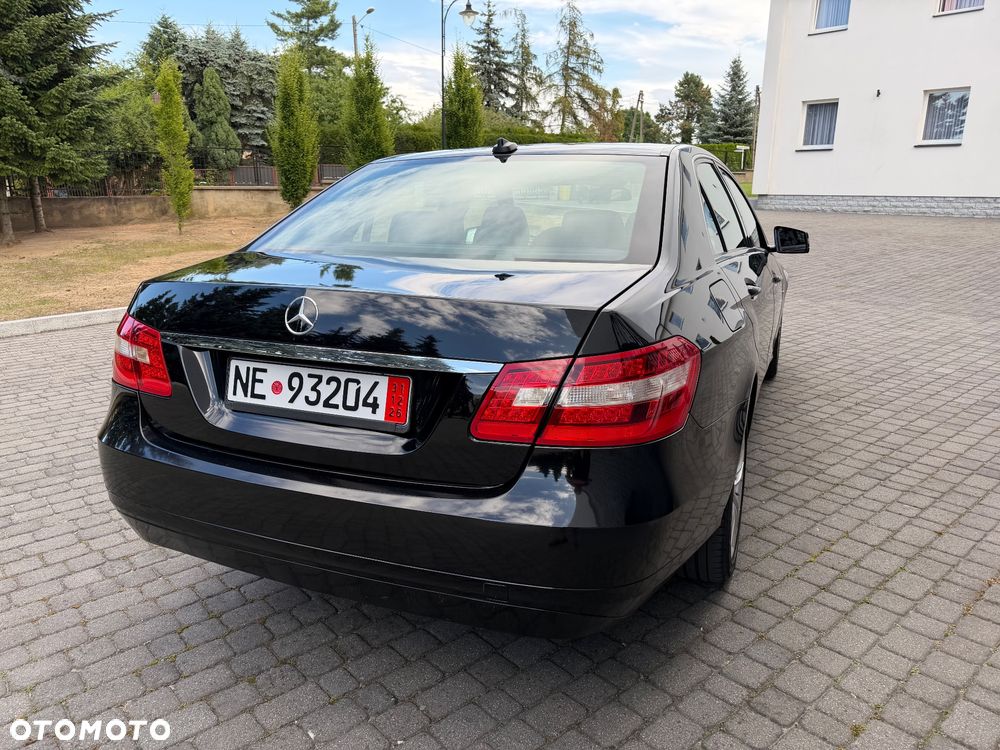 Mercedes-Benz Klasa E 220 CDI DPF BlueEFFICIENCY Automatik - 9