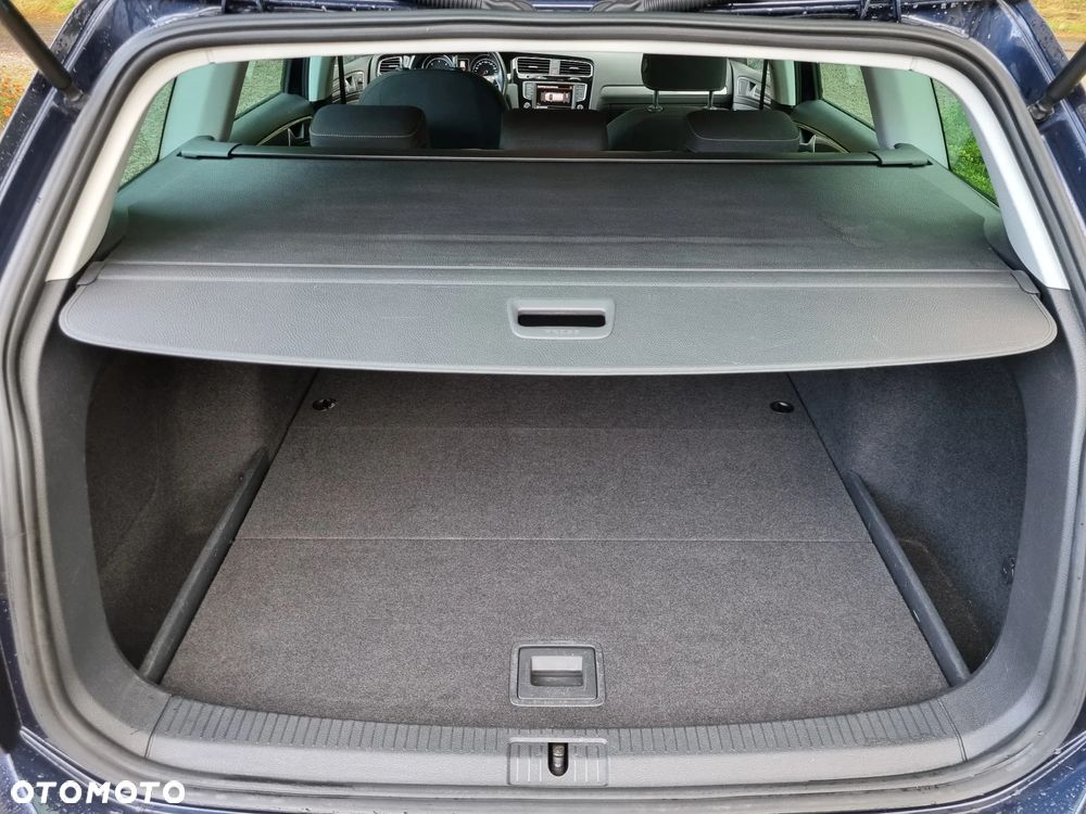 Volkswagen Golf - 6
