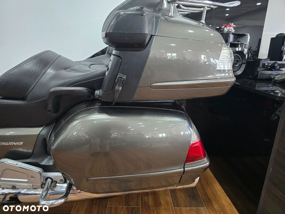 Honda GL - 12
