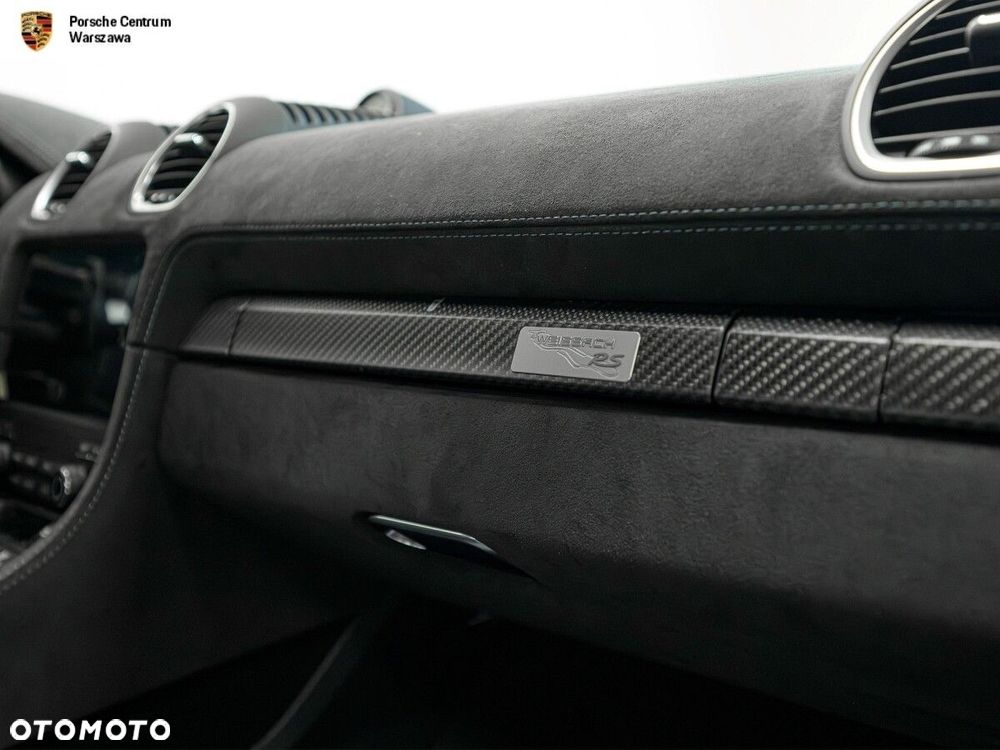 Porsche 718 Cayman - 13