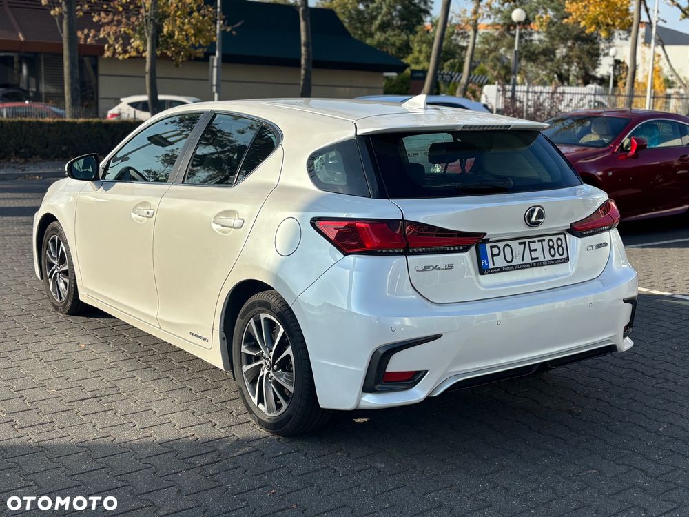 Lexus CT - 5