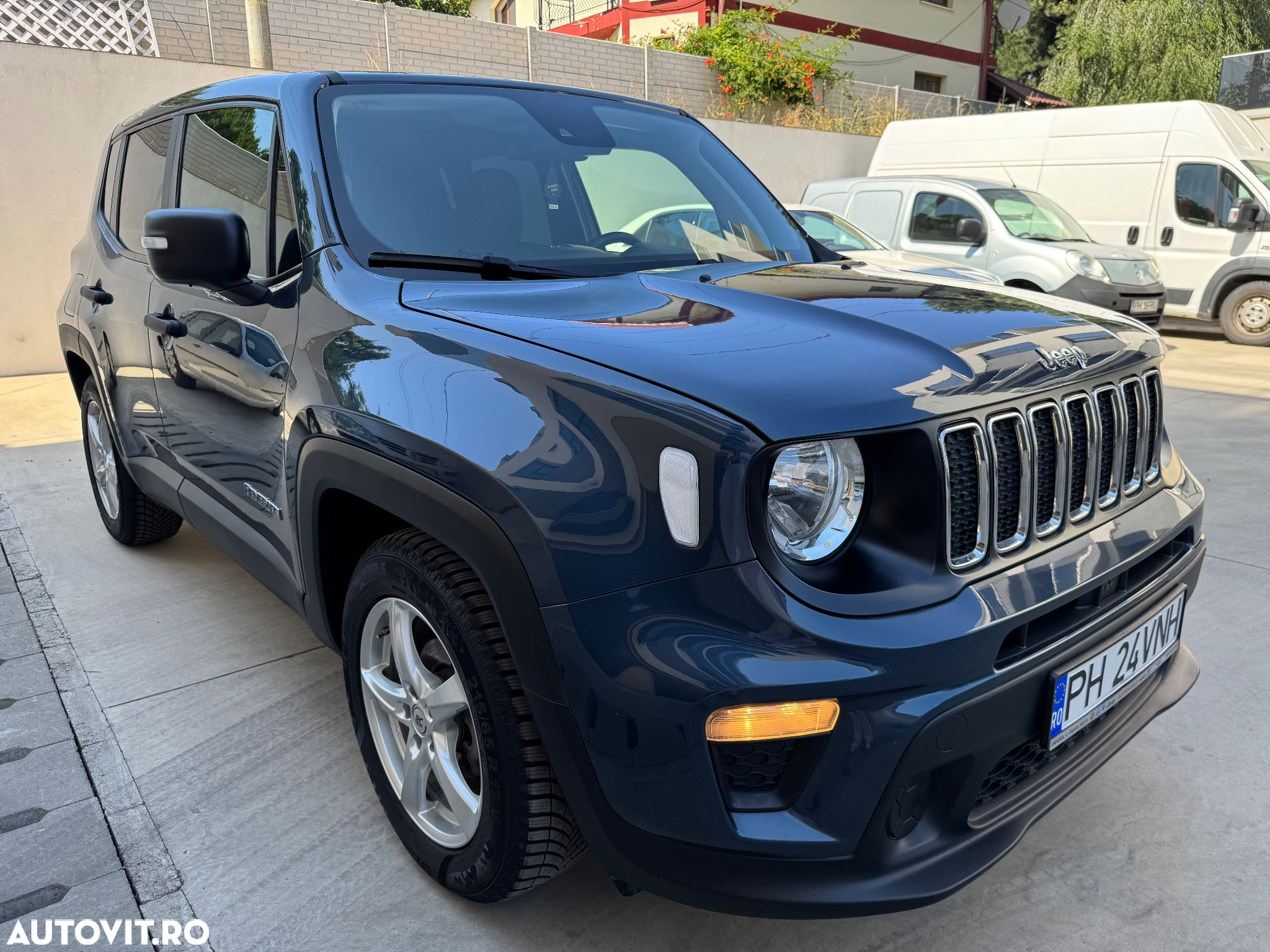 Jeep Renegade - 2