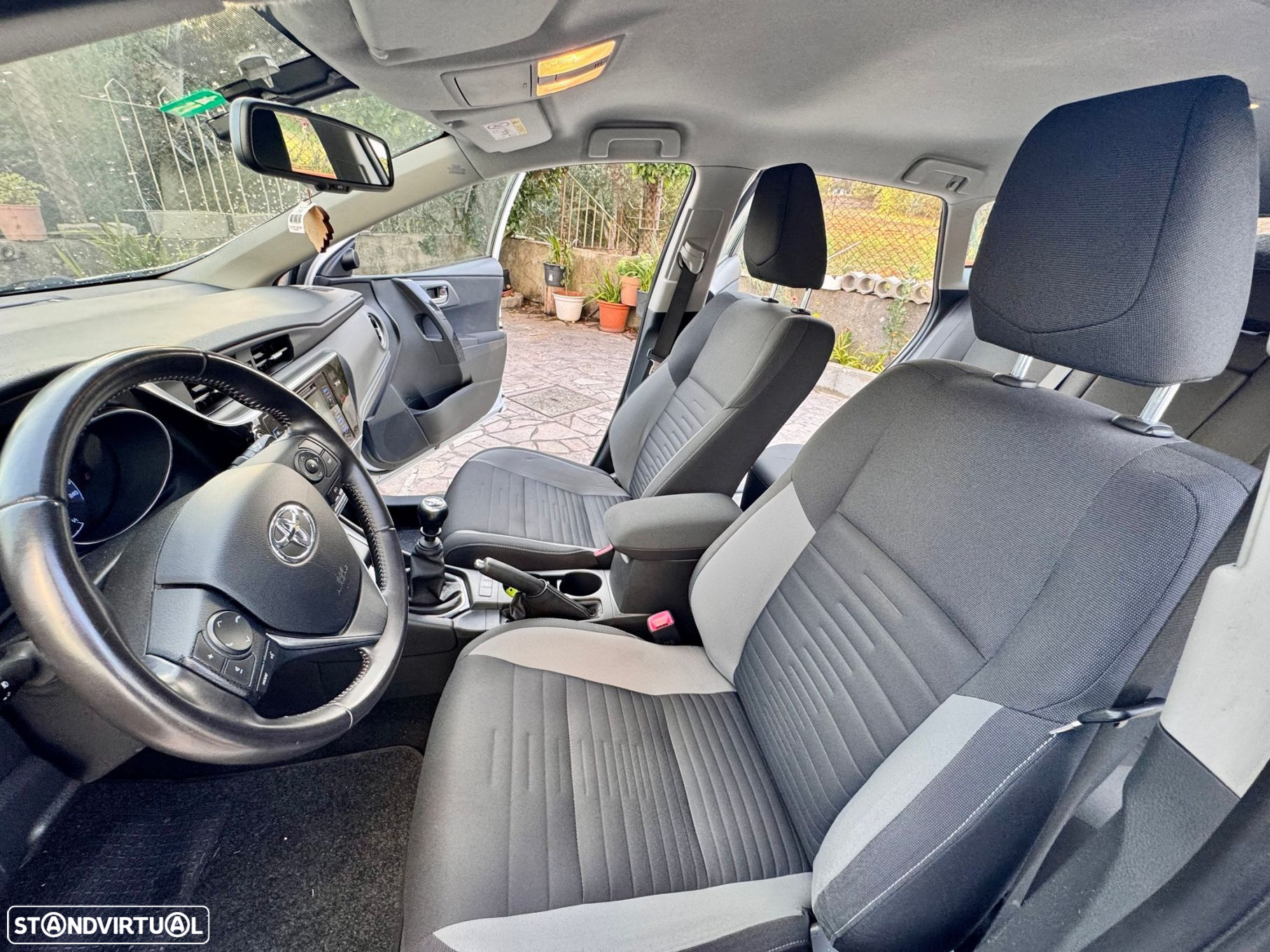 Toyota Auris 1.2T Exclusive - 42