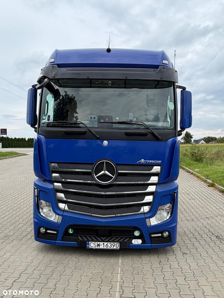 Mercedes-Benz Actros - 2