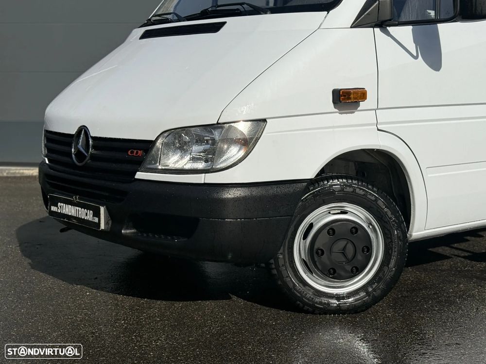 Mercedes-Benz SPRINTER 413 CDI C/ CONTENTOR COM LONAS TIR - 18
