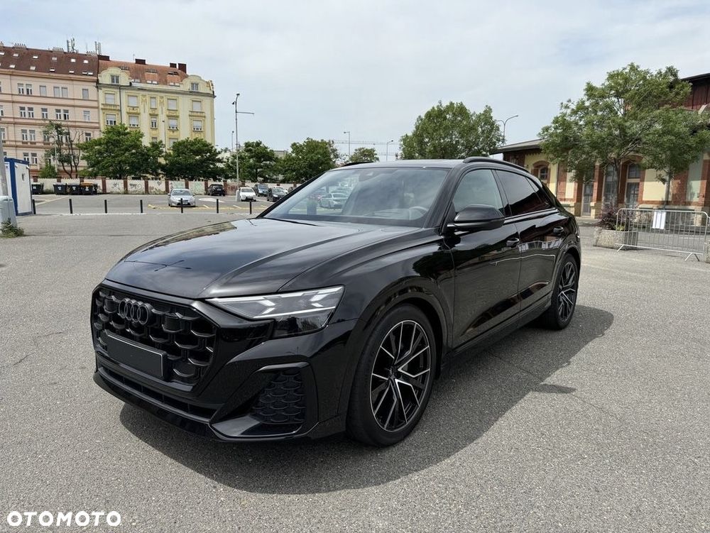 Audi Q8 - 1