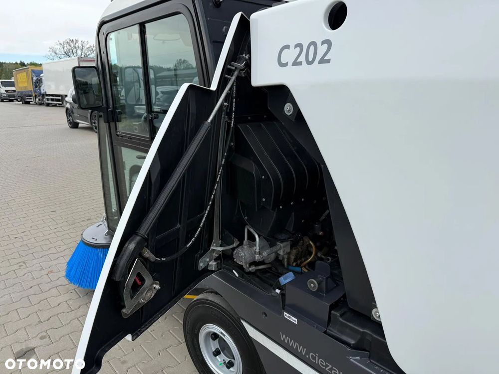 Inny Zamiatarka Johnston Bucher // CF 75.310 / E5 / Klimatyzacja / C202 // 2021 r. - 18