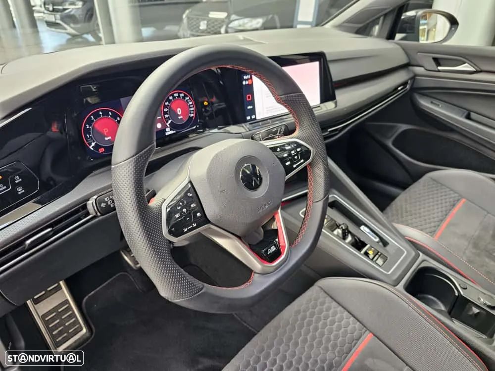 VW Golf 2.0 TSI GTI Clubsport 45 Years DSG - 13