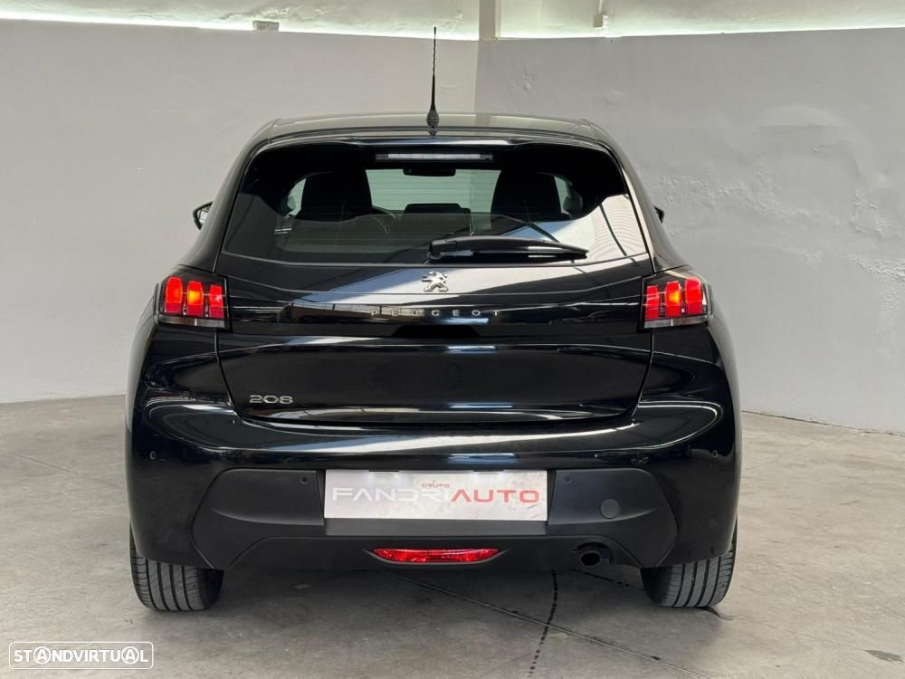 Peugeot 208 - 15
