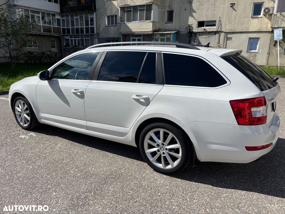 Skoda Octavia 2.0 TDI STYLE DSG - 8