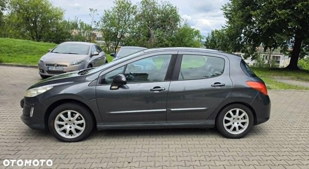 Peugeot 308 HDi FAP 135 Platinum - 22