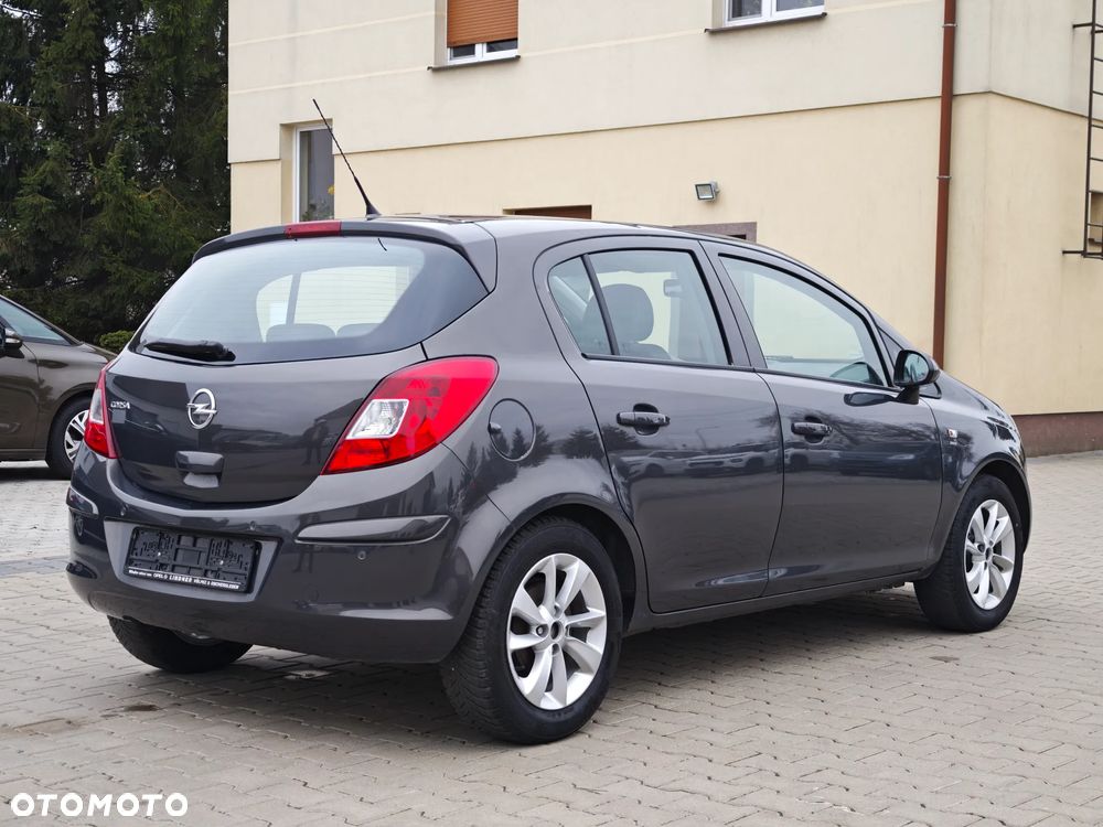 Opel Corsa 1.4 16V Energy - 37