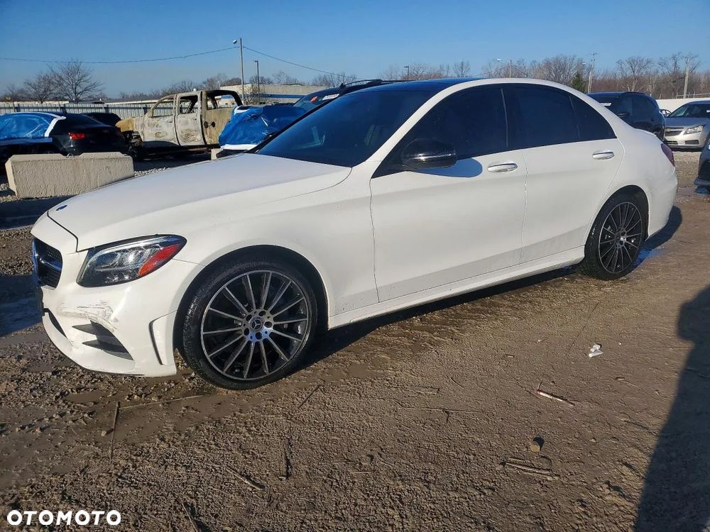Mercedes-Benz Klasa C 300 4Matic 9G-TRONIC Exclusive - 1