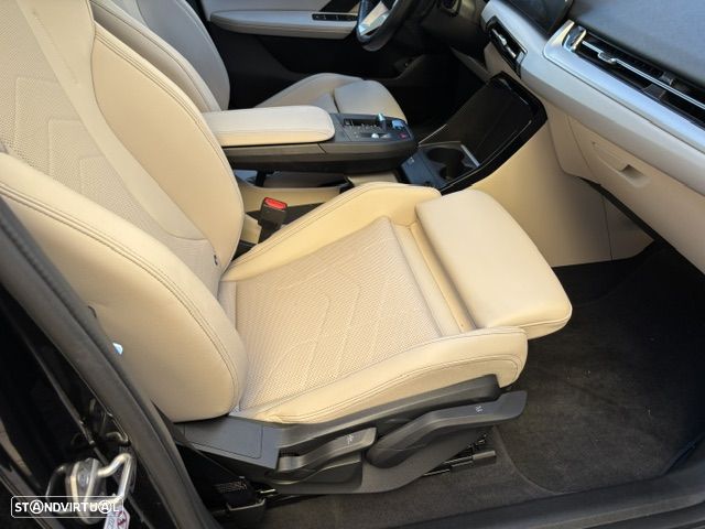 BMW iX1 xDrive30 xLine - 16