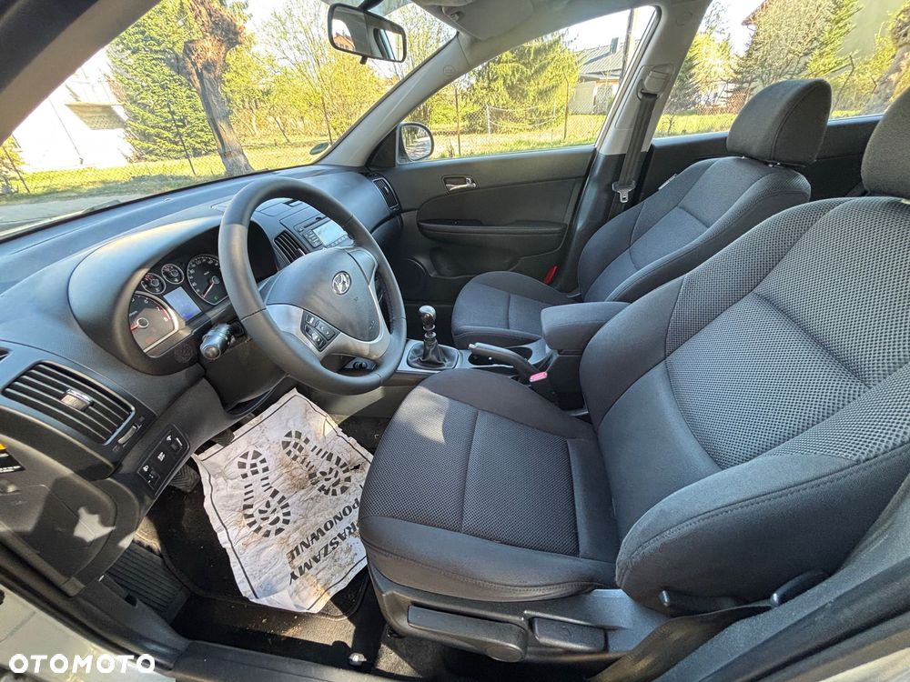 Hyundai i30 1.6 Comfort - 19