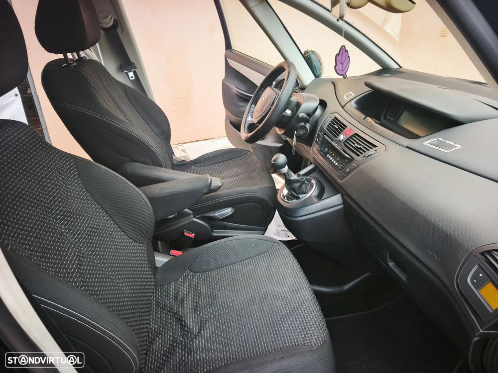 Citroën C4 Picasso - 16