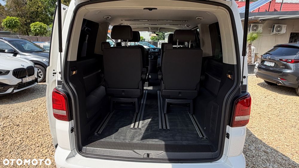 Volkswagen Multivan - 17