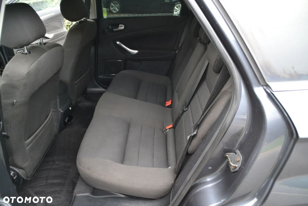 Ford Mondeo 2.0 Viva Titanium - 28