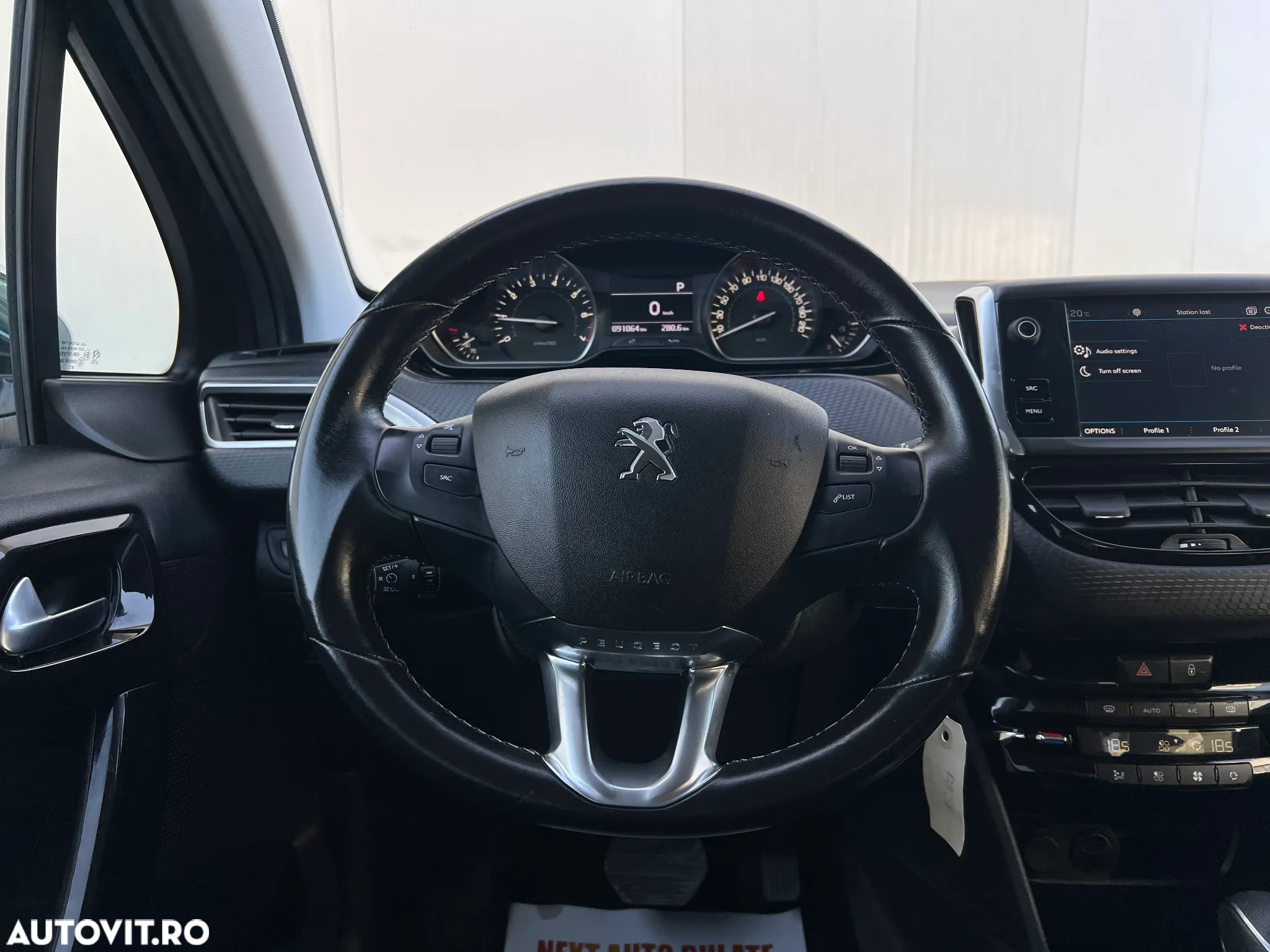 Peugeot 208 PureTech 110 Stop & Start EAT6 Allure - 14