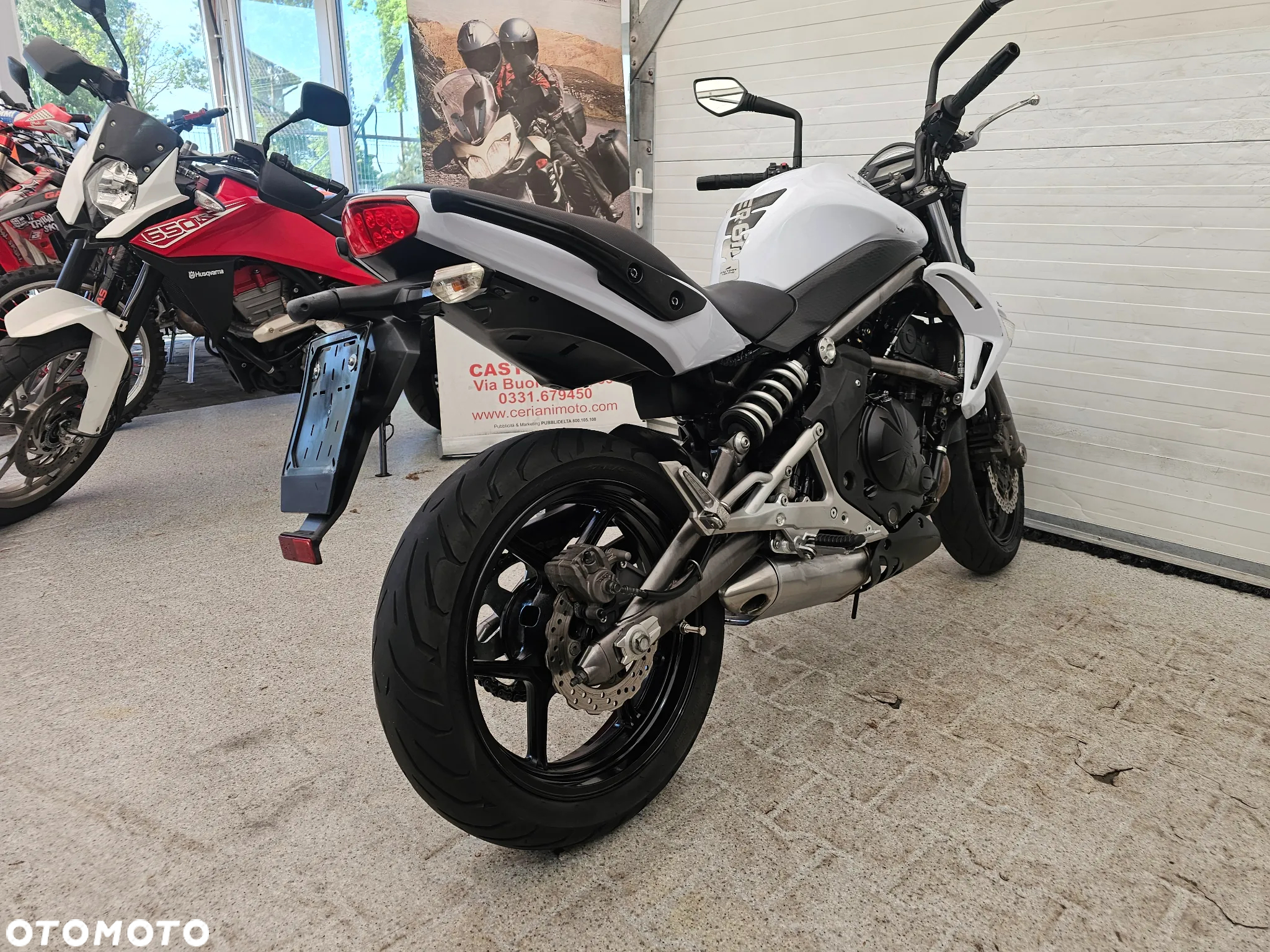 Kawasaki ER - 27