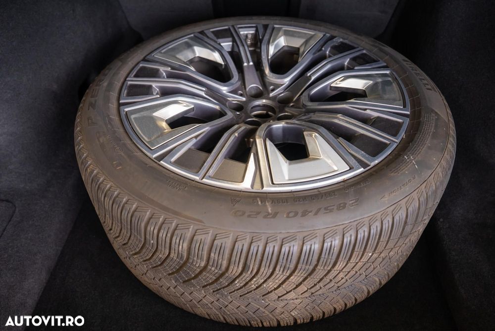 BMW Seria 7 740d xDrive MHEV - 15