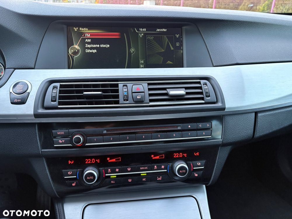 BMW Seria 5 525d Sport-Aut Modern Line - 17