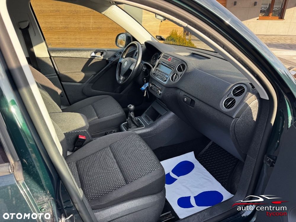 Volkswagen Tiguan - 24