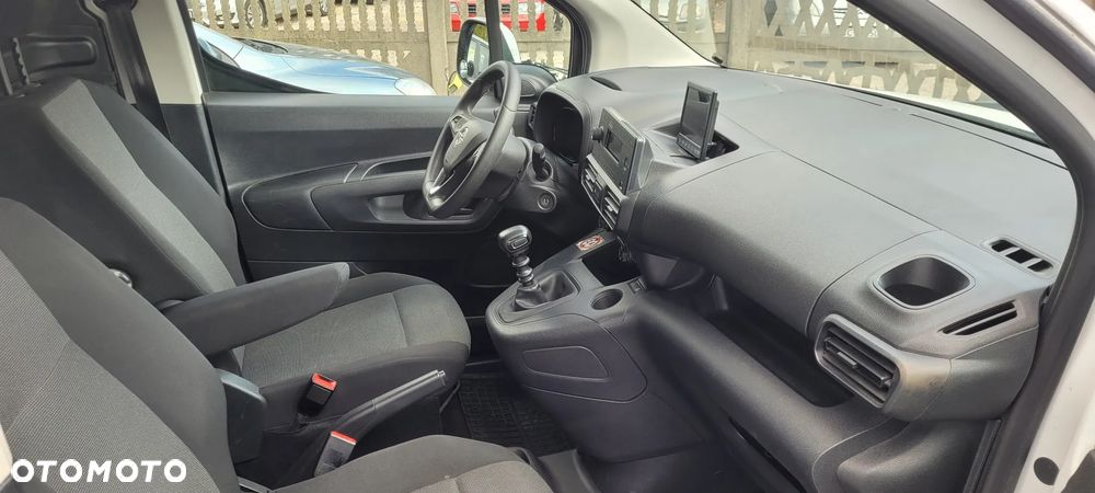 Opel COMBO - 15