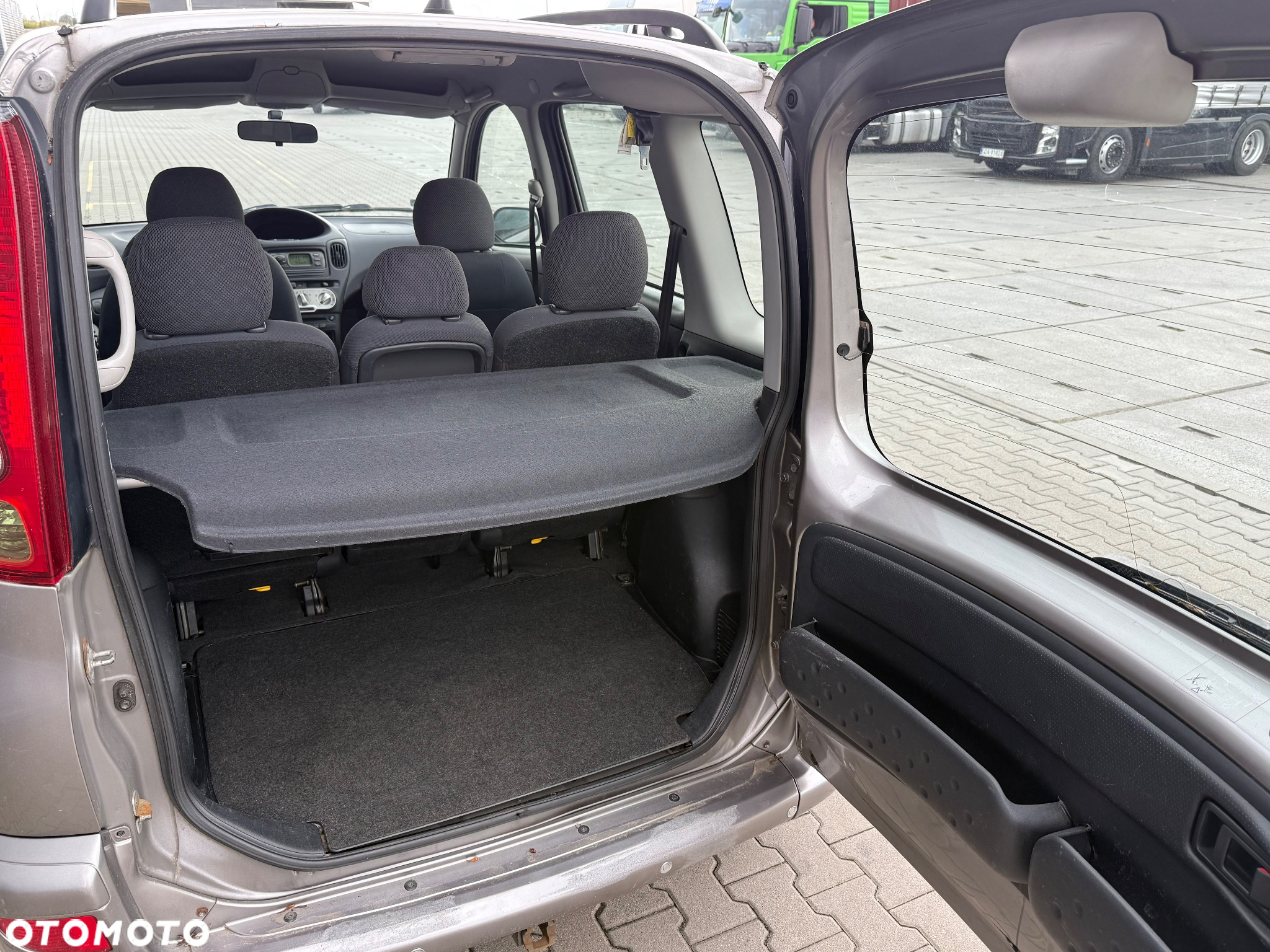 Toyota Yaris Verso 1.3 Automatik Sol - 16