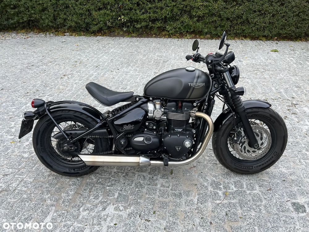 Triumph Bonneville Bobber - 5