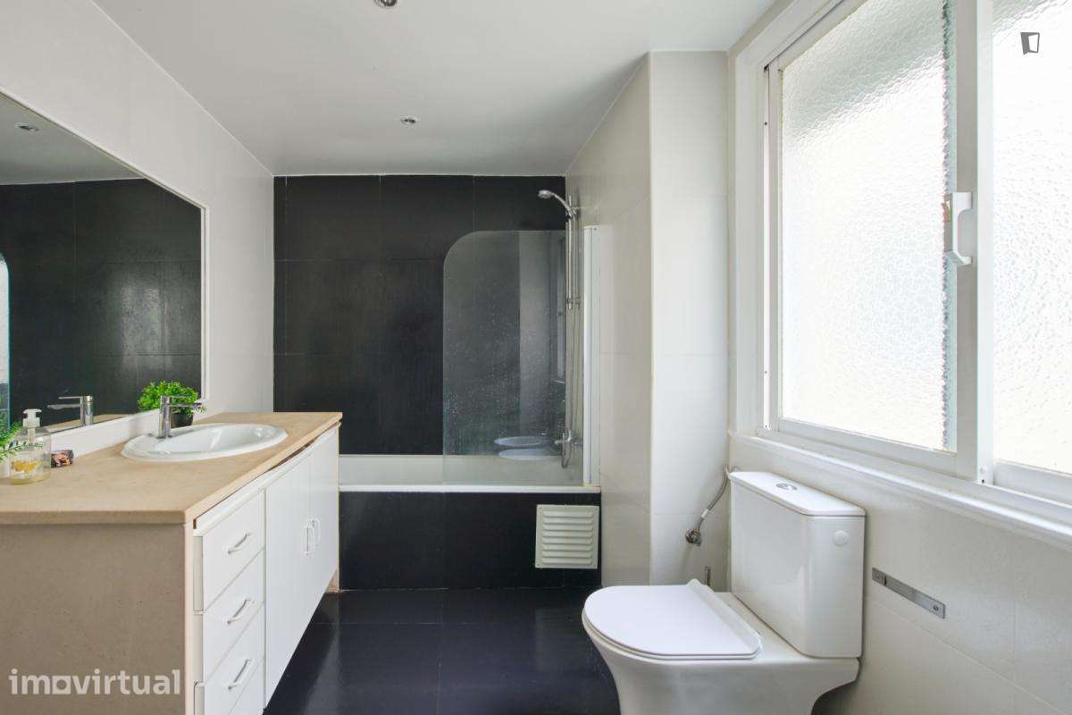 Quarto - localizado em Entrecampos Lisbon - Grande imagem: 3/36