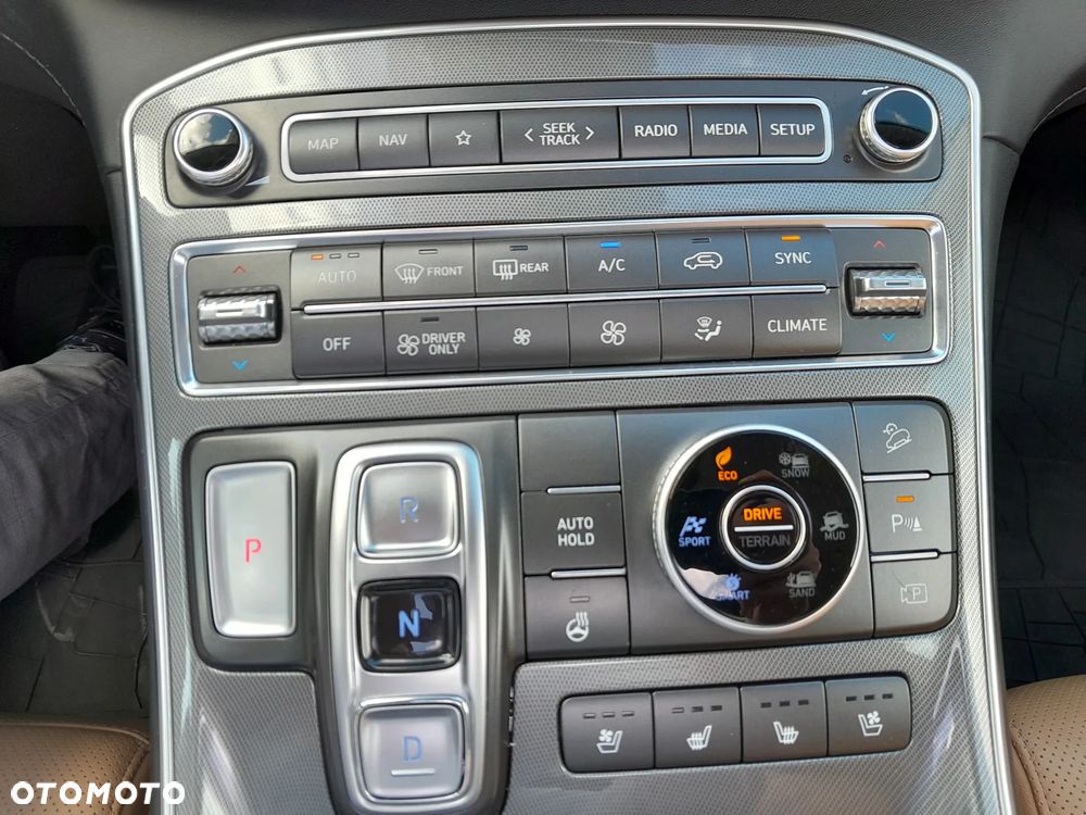 Hyundai Santa Fe 1.6 T-GDI HEV Platinum 4WD - 24