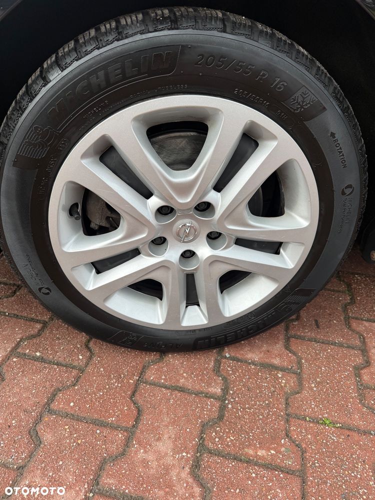 Opel Astra 1.6 CDTI Sport - 12