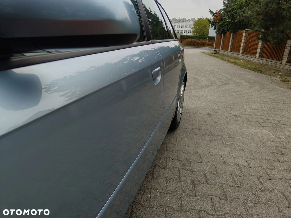 Audi A4 Avant 1.8 T - 12