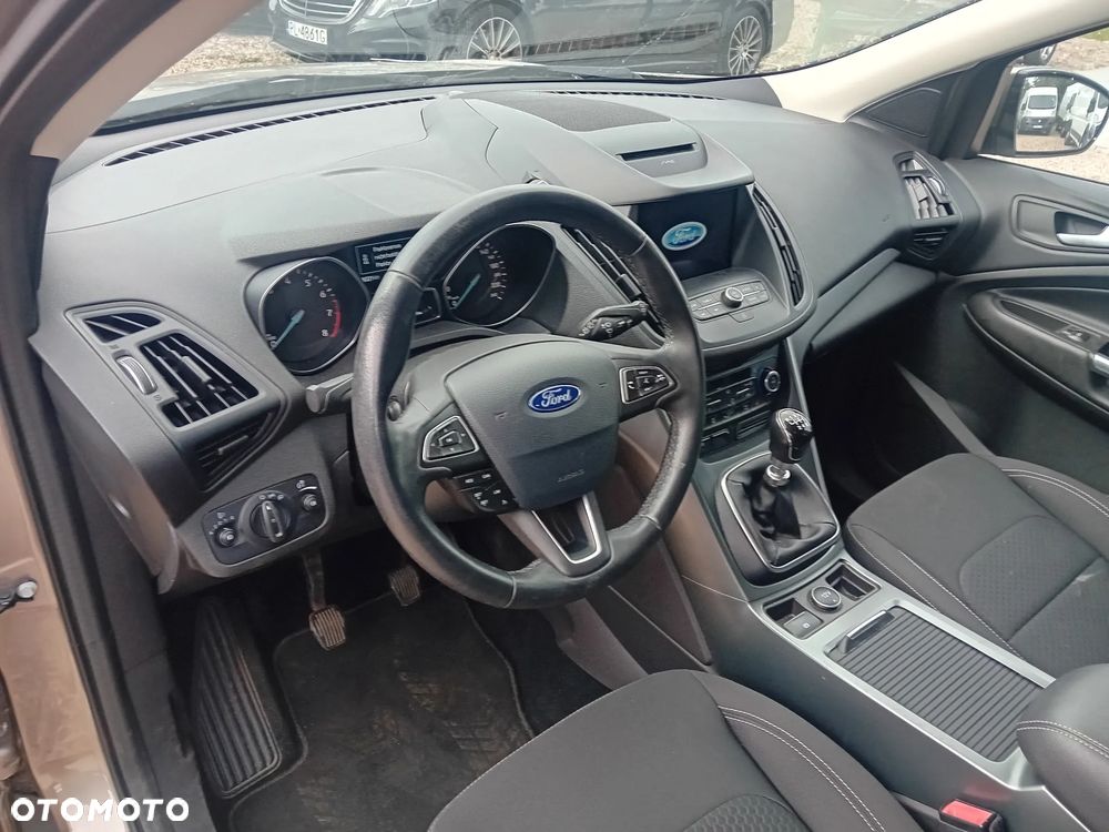 Ford Kuga - 15