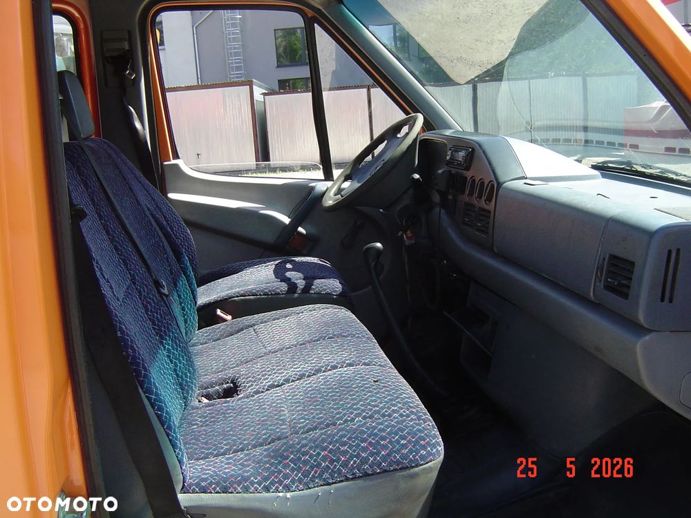 Mercedes-Benz Sprinter - 4